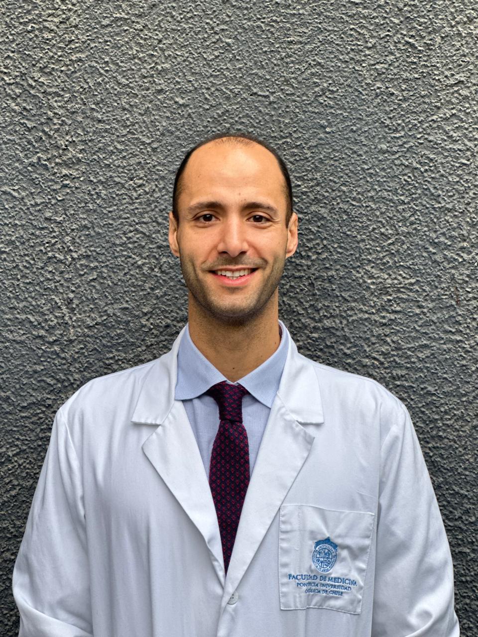 Dr. Carlos Calvo De La Barra