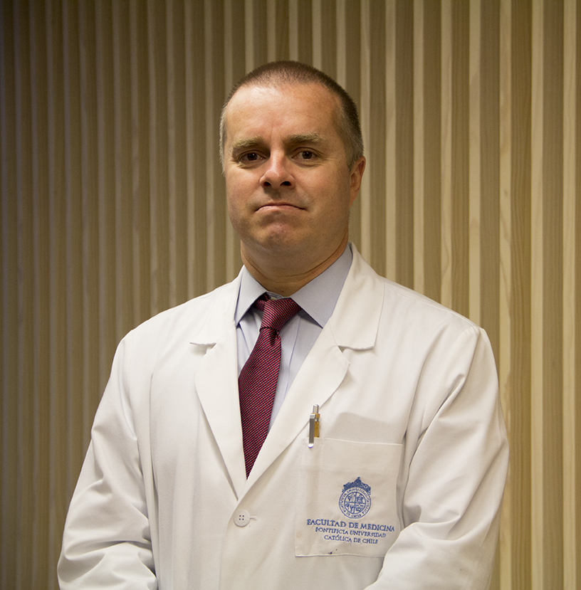 Dr. Hernán González D.