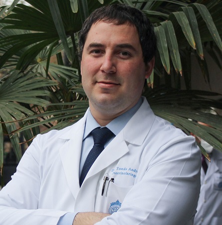Dr. Tomás Andrade D.